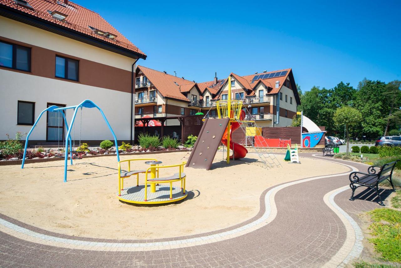 Dom Wypoczynkowy Rejs Leba Exterior foto