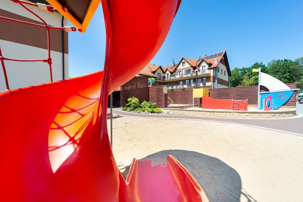 Dom Wypoczynkowy Rejs Leba Exterior foto